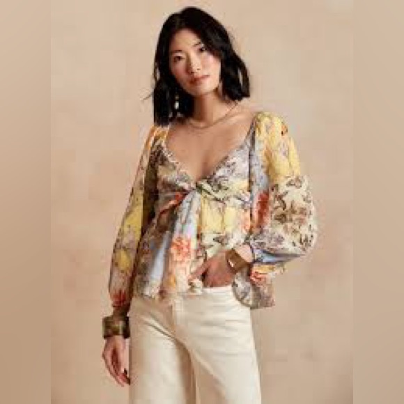 Banana Republic Tops - Banana Republic Ramie Floral Bird Twist Front sheer A-line sweetheart neck top L